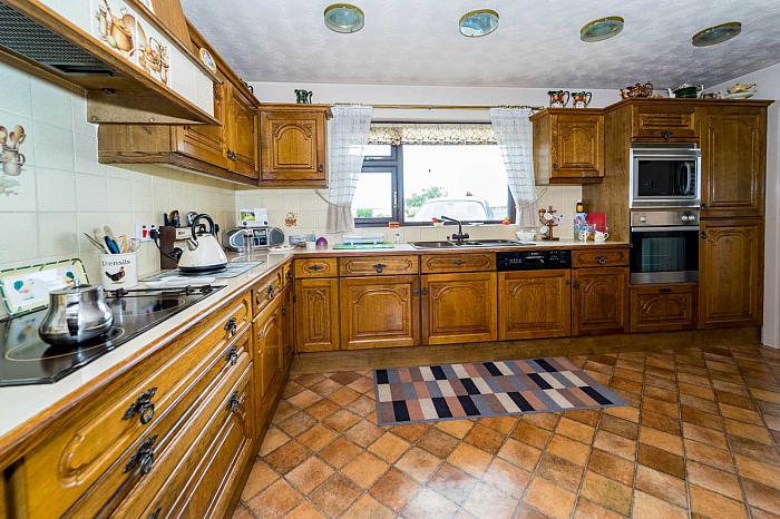 Bungalow With Large Outbuilding Ballynahinch Road
