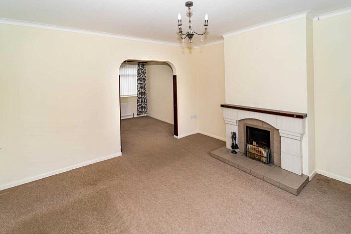 36 Lisnagarvey Drive 36 Lisnagarvey Drive