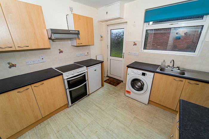 36 Lisnagarvey Drive 36 Lisnagarvey Drive