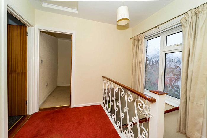 36 Lisnagarvey Drive 36 Lisnagarvey Drive