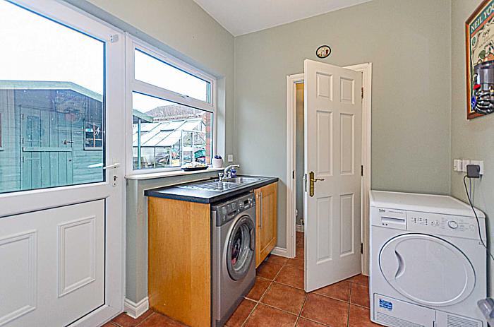 5 Willow Lodge