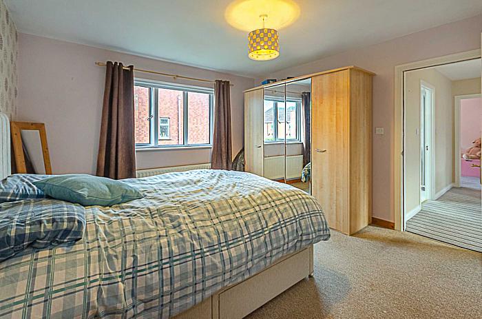 5 Willow Lodge