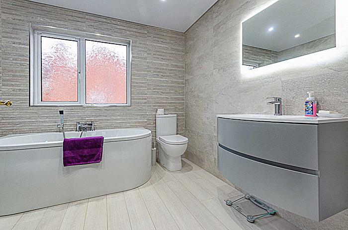 5 Willow Lodge