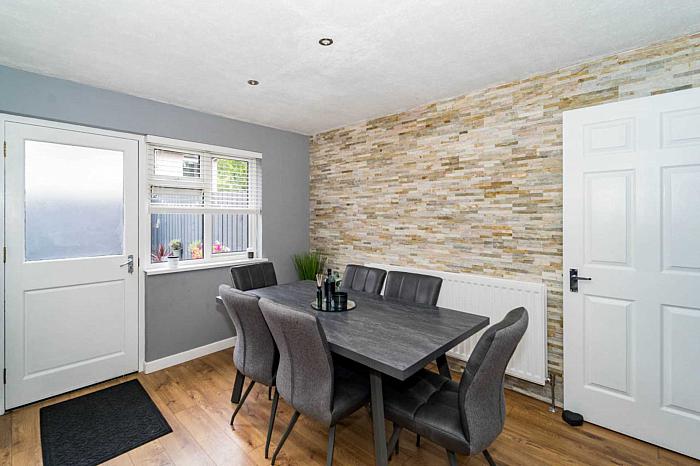 32 Edenvale Gardens 32 Edenvale Gardens