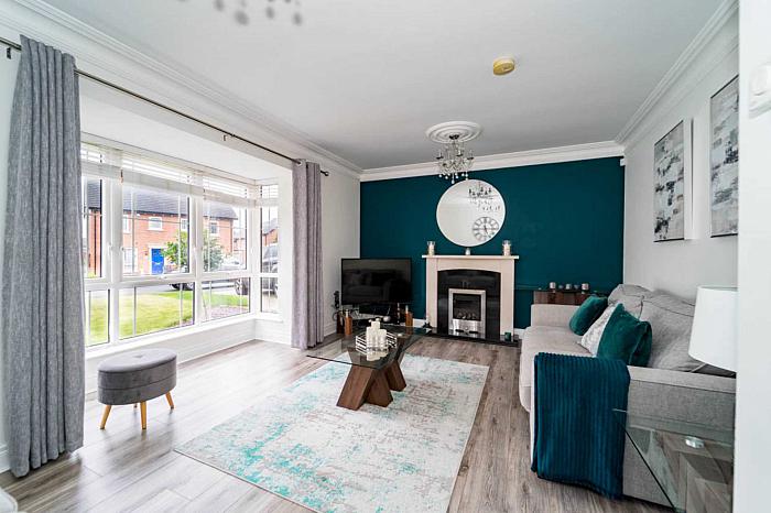 2 Meadow Green