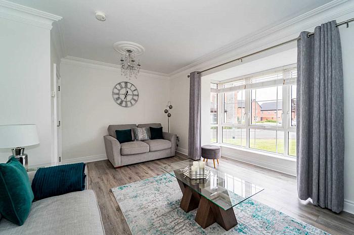 2 Meadow Green