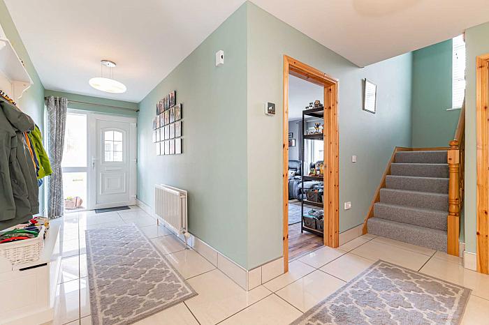 1 Wellington Park Close