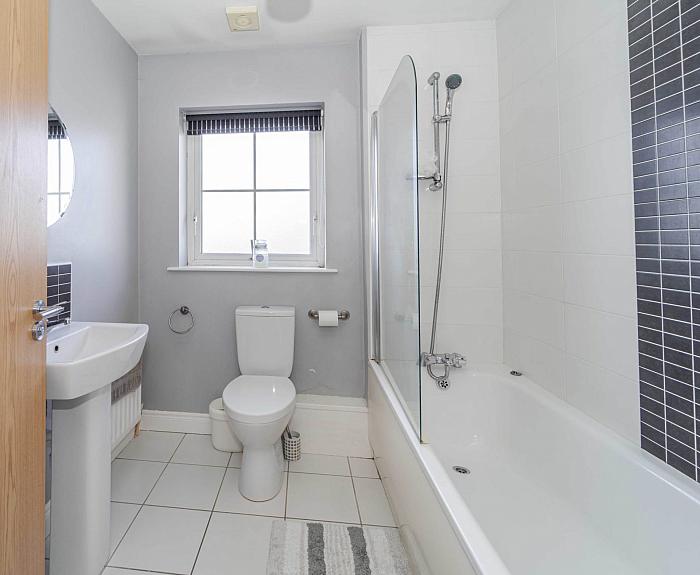 47 Fountain Crescent 47 Fountain Crescent