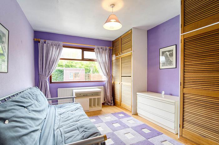 6 Knockmore Park