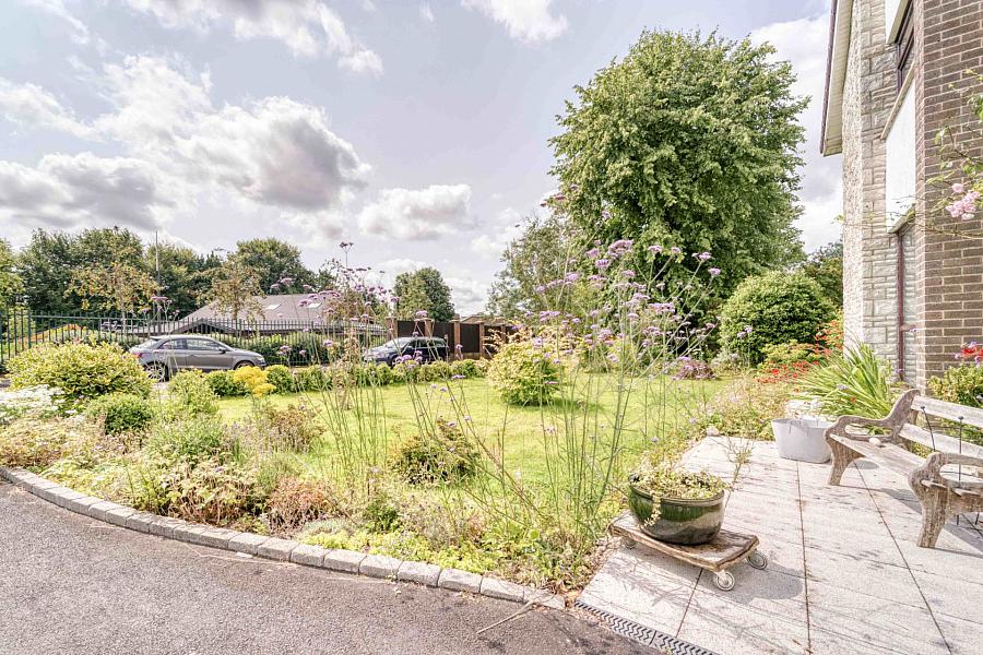 1 Elmwood Park