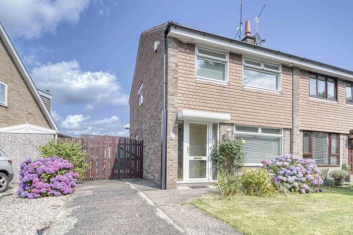 9 Woodview Crescent, lisburn, BT28 1LF