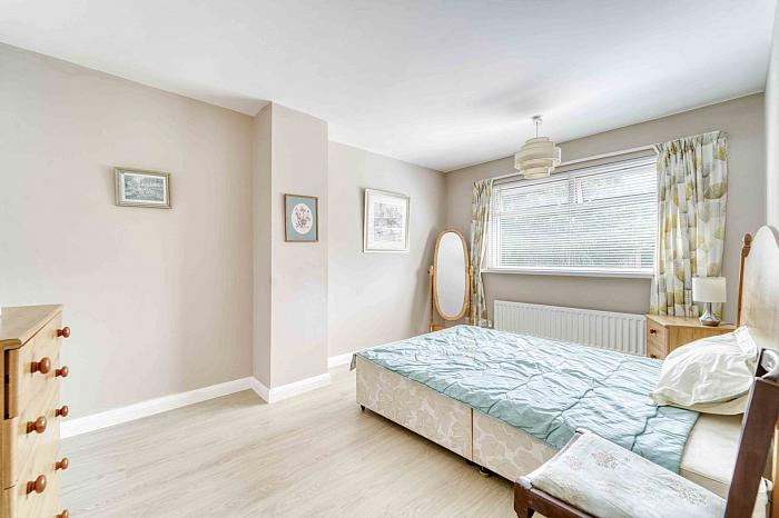 9 Woodview Crescent 9 Woodview Crescent