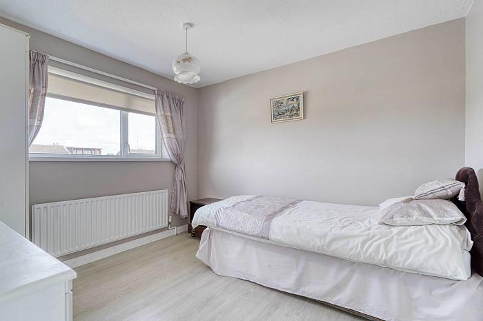9 Woodview Crescent 9 Woodview Crescent