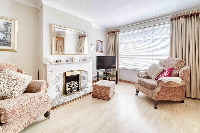 9 Woodview Crescent 9 Woodview Crescent