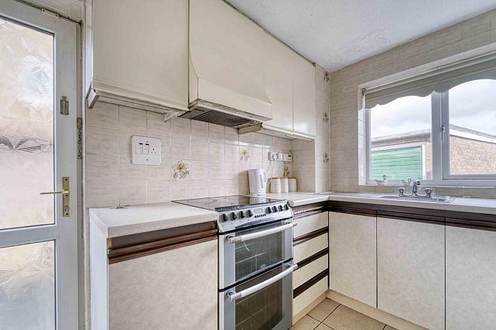 9 Woodview Crescent 9 Woodview Crescent