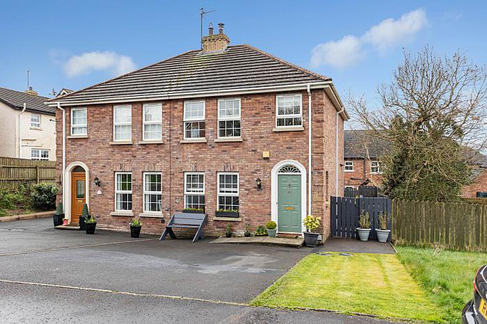 69 Whitethorn Brae
