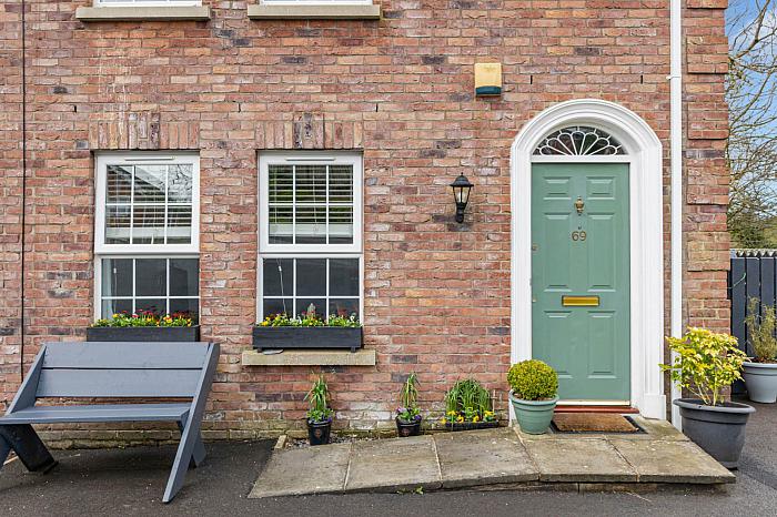 69 Whitethorn Brae