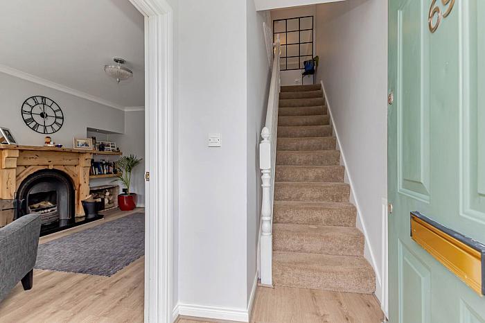 69 Whitethorn Brae