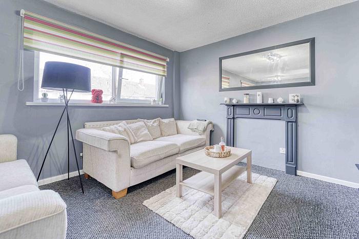 24 Knockmore Square 24 Knockmore Square