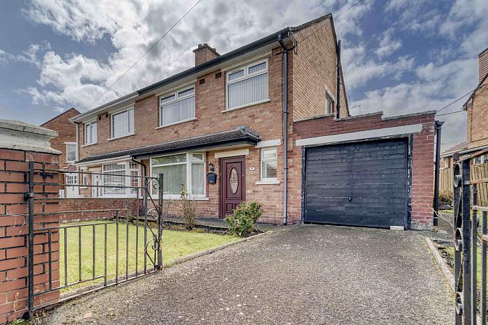 6 Killeaton Gardens, dunmurry, belfast, BT17 9HF
