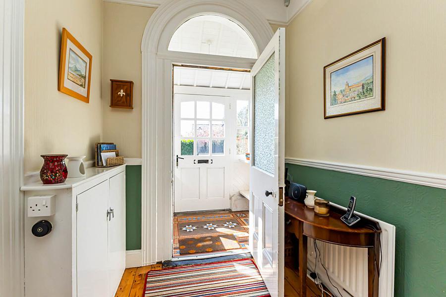 14 Magheralave Road