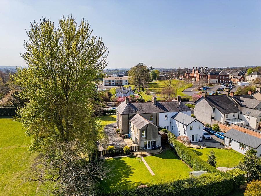 14 Magheralave Road
