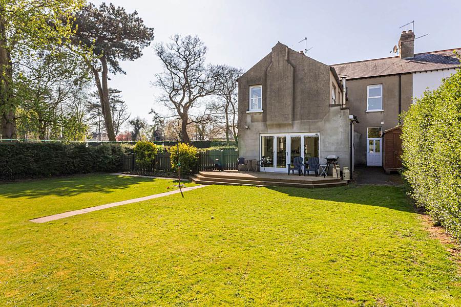 14 Magheralave Road