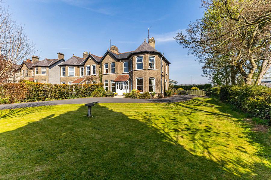14 Magheralave Road