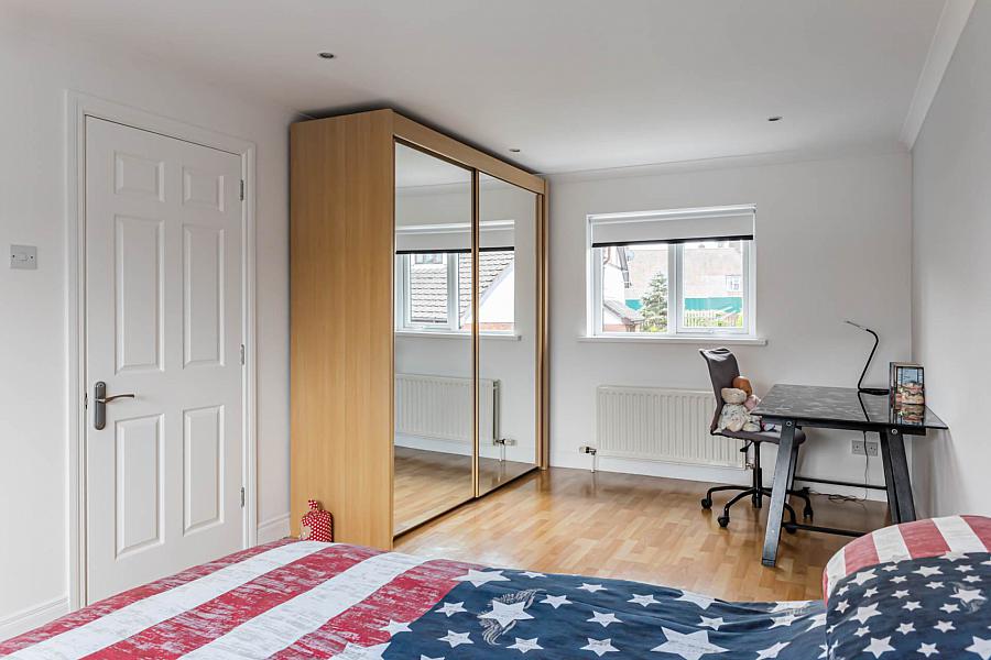 14 Magheralave Court