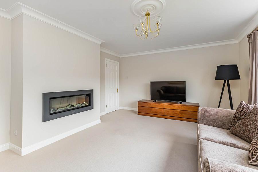 14 Magheralave Court