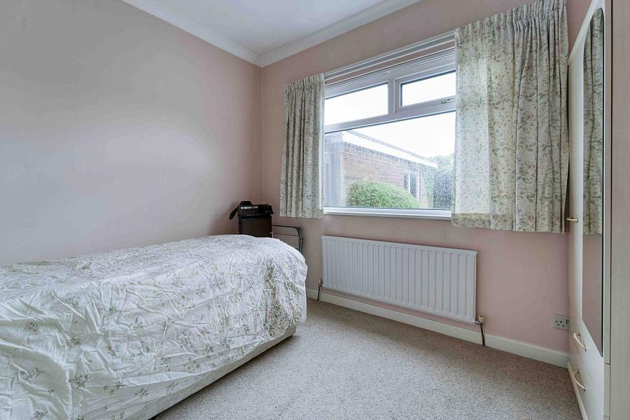 16 Thornleigh Close