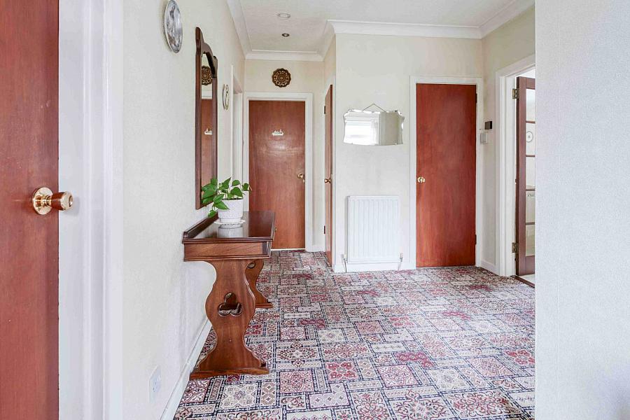 16 Thornleigh Close