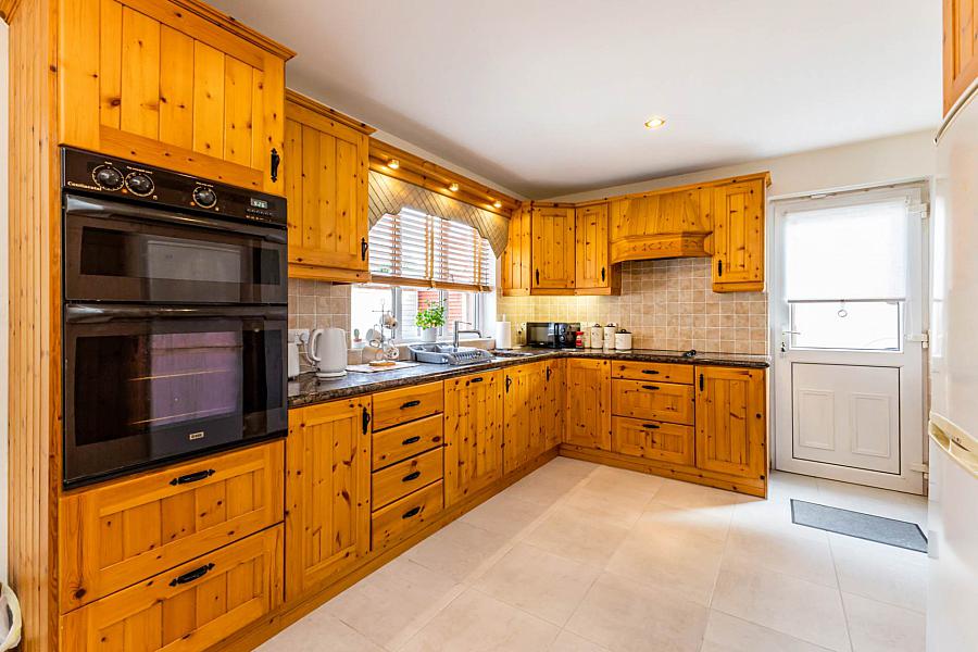 7 Willow Lodge