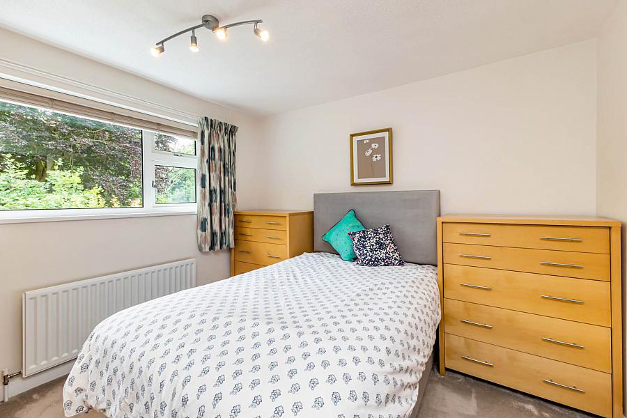 44 Woodview Crescent