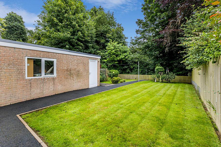 44 Woodview Crescent