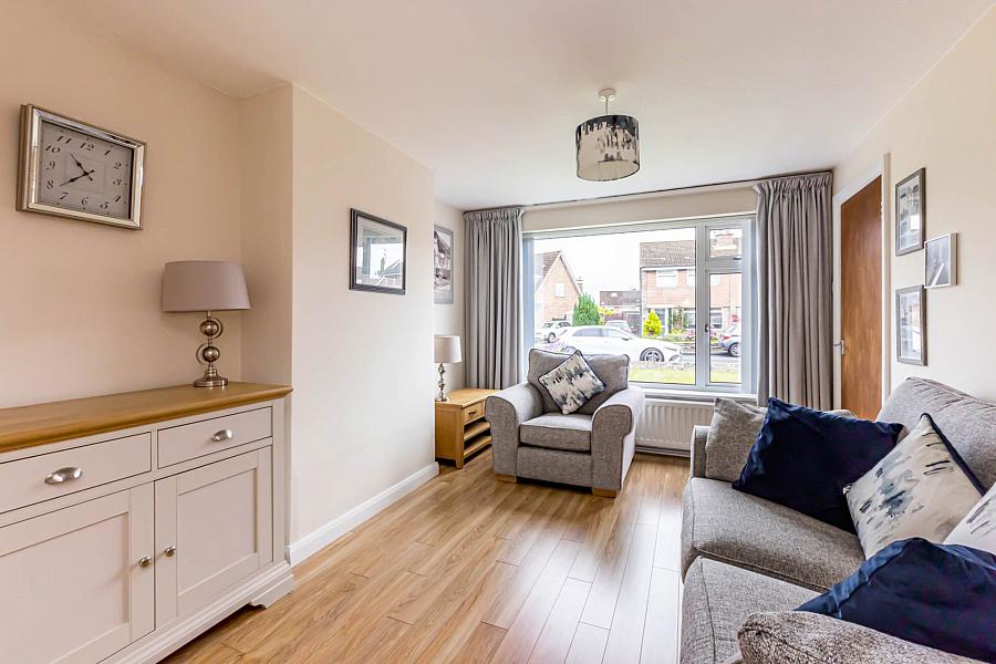 44 Woodview Crescent