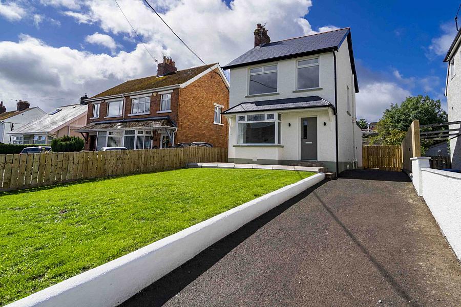 96 Moss Road