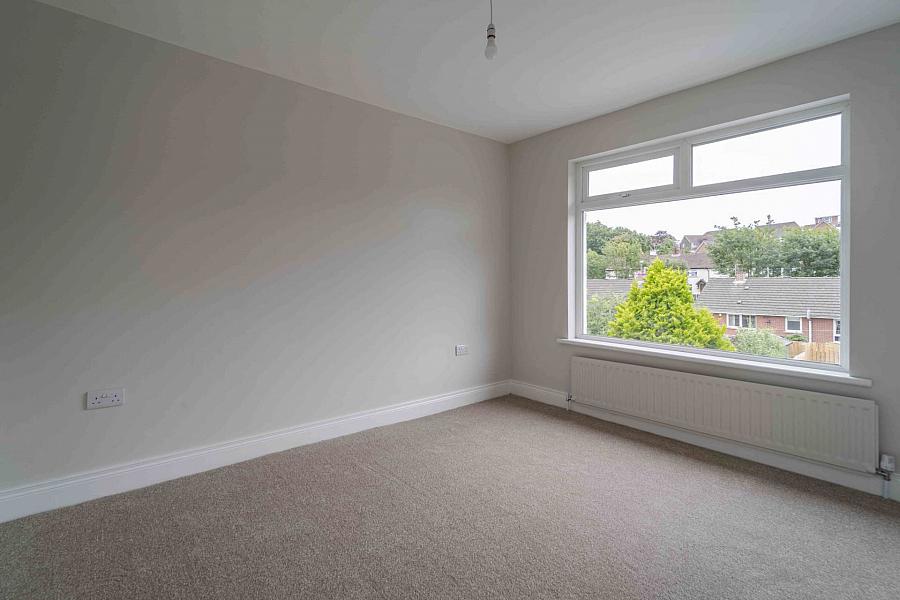 96 Moss Road