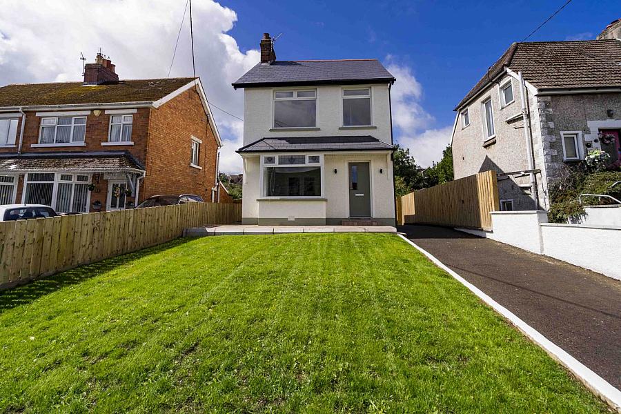 96 Moss Road