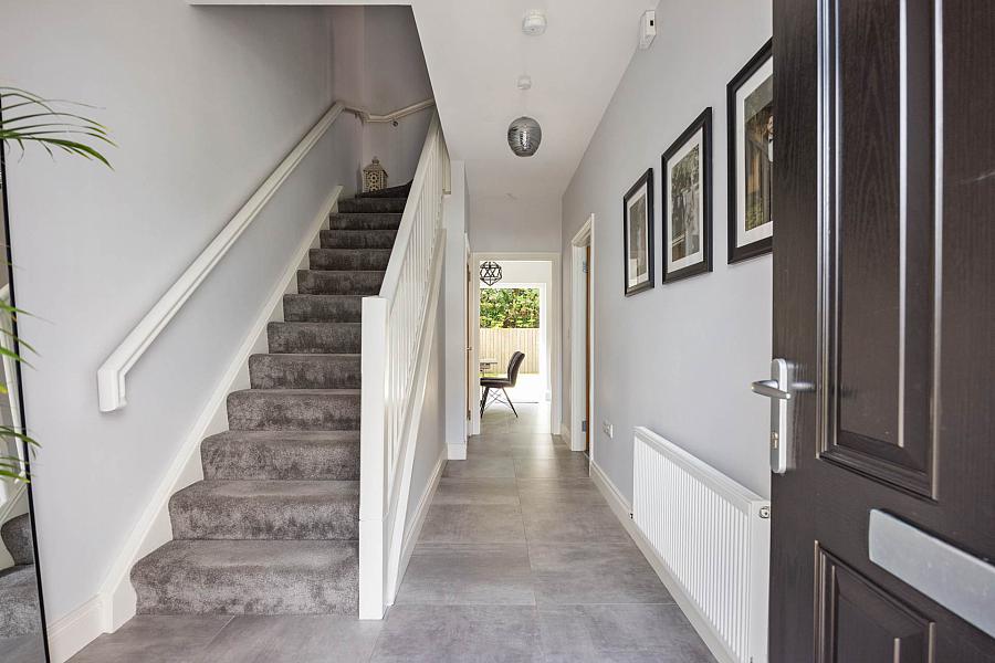 48 Eaton Park