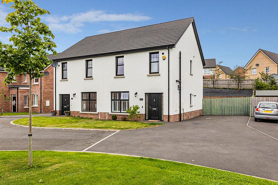 16 Sir Richard Wallace Crescent,Lisburn, BT28 3HZ