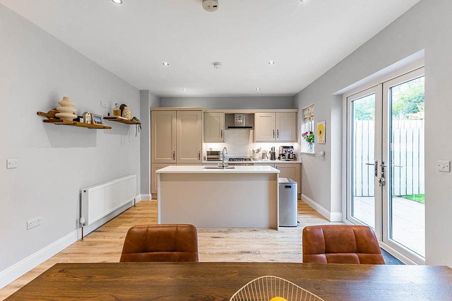 16 Sir Richard Wallace Crescent