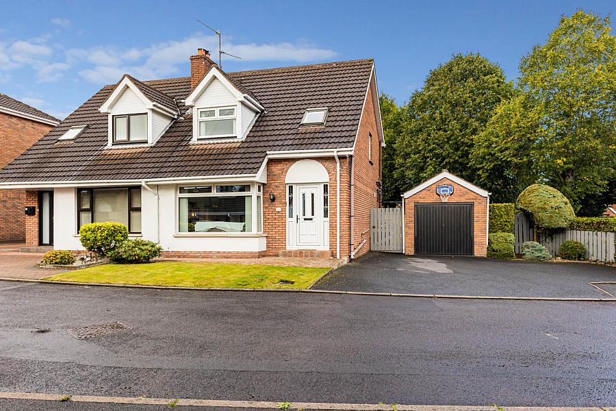 94 The Brambles, Lisburn, BT28 2XY