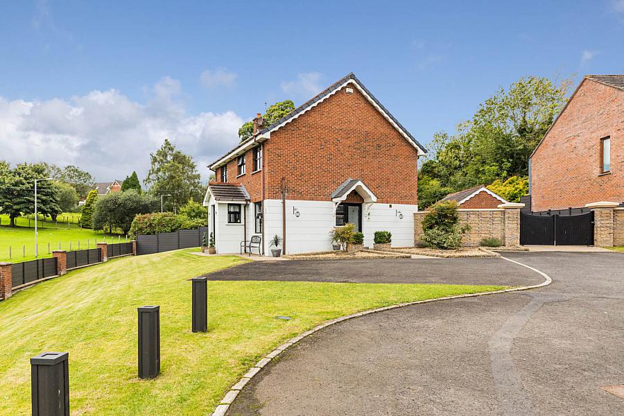 4 Church Glen