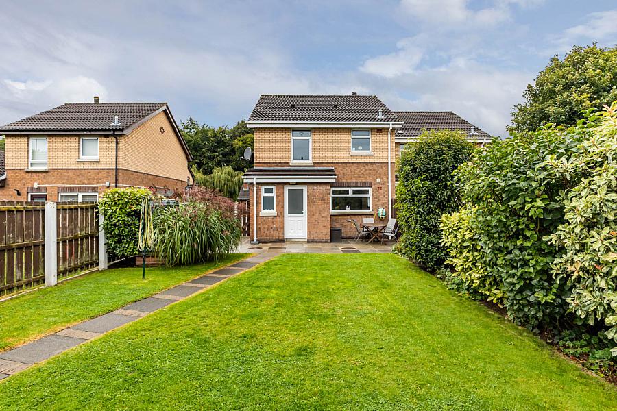 6 Glenmore Court