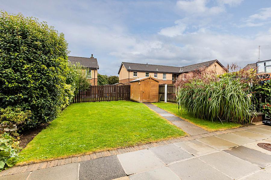 6 Glenmore Court