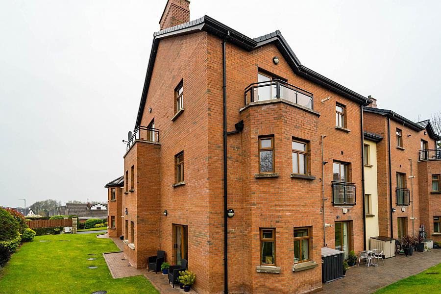 7 Thornleigh Mews