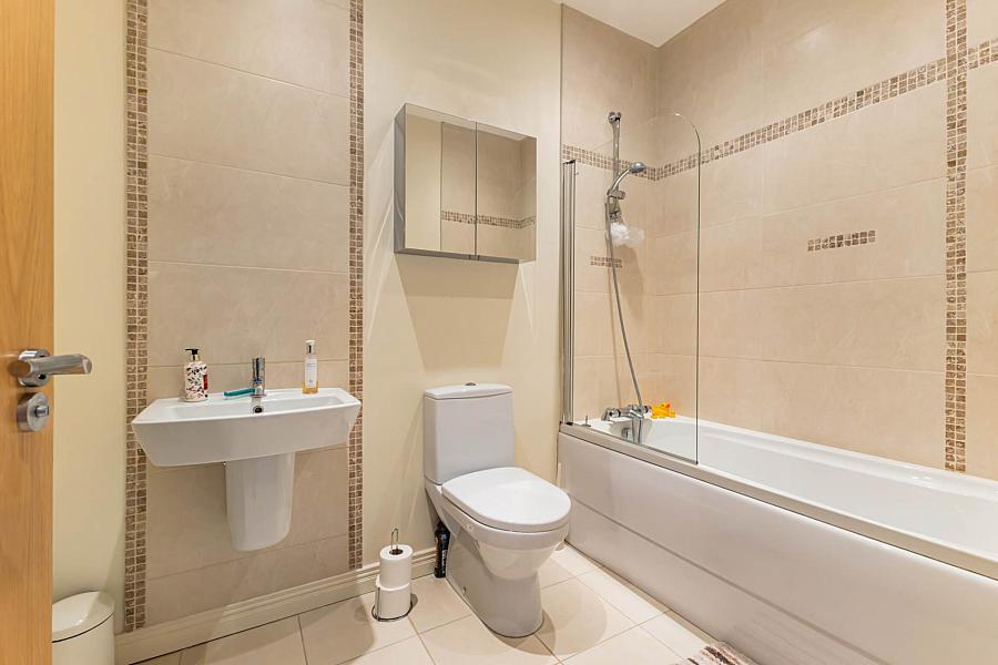 7 Thornleigh Mews