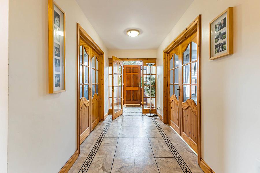 16 Magheralave Manor