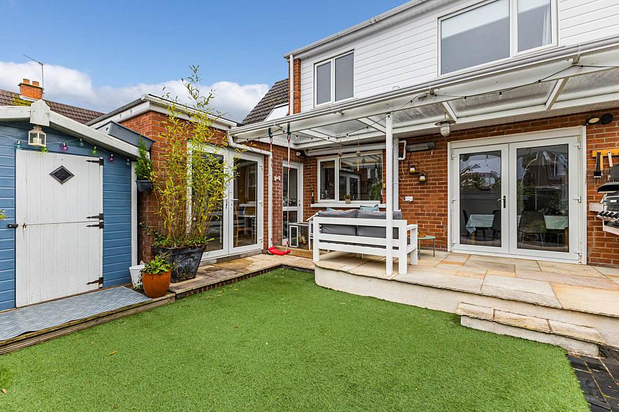 5 Sharry Drive 5 Sharry Drive